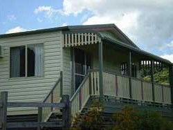 Halls Country Cottages - Brisbane Tourism 0