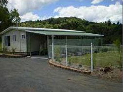 Halls Country Cottages - Brisbane Tourism 1