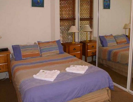 Airy Surfside Unit - Brisbane 4u 4