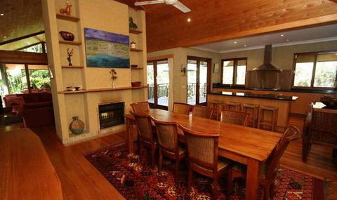 Abbies Beach House - Brisbane 4u 4