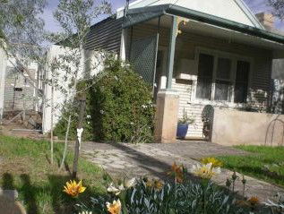 Blue Wren Cottage - Broken Hill - Brisbane Tourism 0