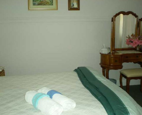 Blue Wren Cottage - Broken Hill - Brisbane Tourism 3