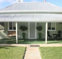 Unique Outback Cottages - Hebbard Cottage - Tourism Brisbane