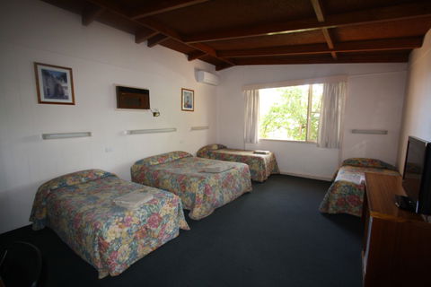 Copper City Motel - Tourism Brisbane 4