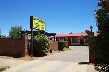 Daydream Motel - Brisbane Tourism 0