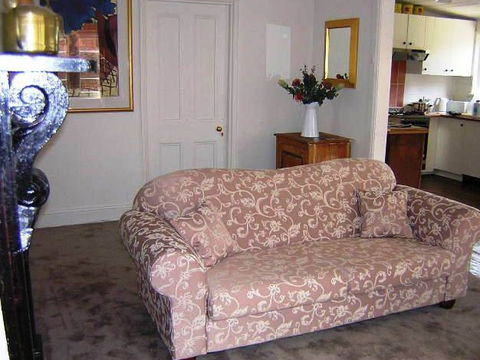 Cooma Cottage - Accommodation - Brisbane Tourism 3