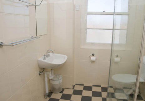 Alpine Hotel - Brisbane 4u 5