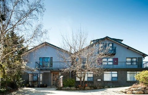 Mad Mooses Guest House - Tourism Brisbane 0