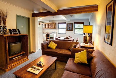 Mad Mooses Guest House - Tourism Brisbane 4