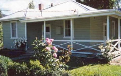 Honeysuckle Cottage Jingellic - Brisbane Tourism 1