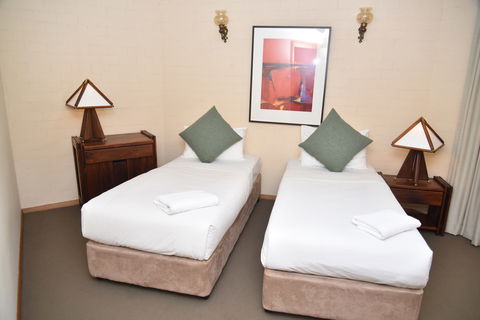 Marritz Hotel - Brisbane 4u 5