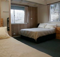 Royal Coachman Ski Lodge - Brisbane 4u