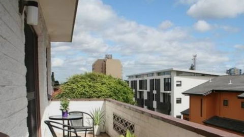 At Forster Holiday Apartment - Lake Street - Brisbane 4u 2