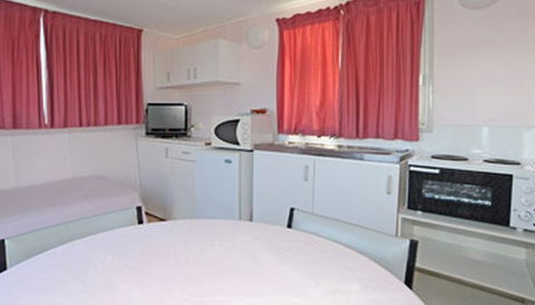 Aukaka Caravan Park - Brisbane 4u 0