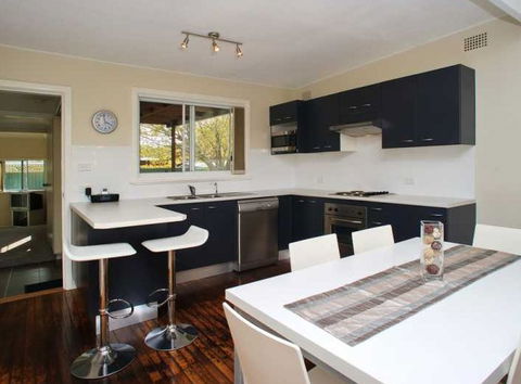 28 Rigney Street - Brisbane Tourism 1
