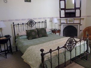 Araluen Old Courthouse Bed And Breakfast - Brisbane 4u 1