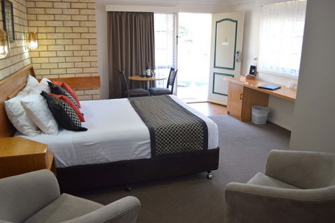 Hilltops Retreat Motor Inn - Tourism Brisbane 5