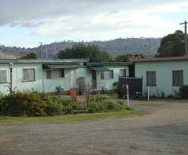 Auto Cabins And Motel - Brisbane 4u 1