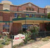 The Rio Holiday Apartments and Theatre - Tourism Brisbane