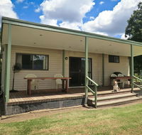Talmalmo Cottage - Brisbane 4u
