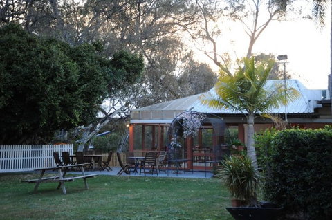 Artesian Spa Motel - Tourism Brisbane 5