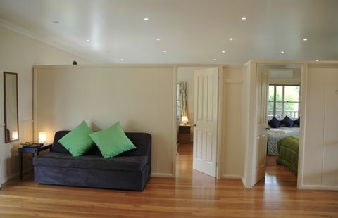 Carrs Hunter Valley Macadamia Farm Guest House - Brisbane 4u 4