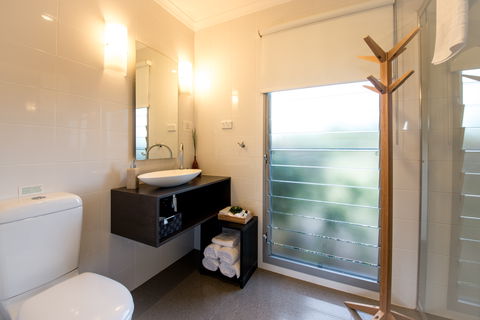 Blackwattle Luxury Retreats - Brisbane Tourism 0