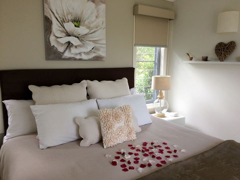 Blackwattle Luxury Retreats - Brisbane Tourism 8