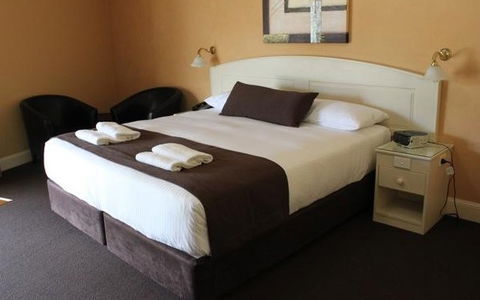 Bowen Inn - Brisbane 4u 2