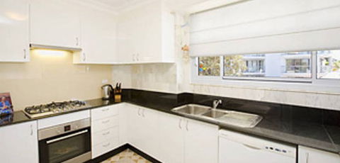 Absolute Beachfront Manly Bed And Breakfast - Brisbane 4u 3