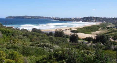 A Beach House Near Manly - Tourism Brisbane 4