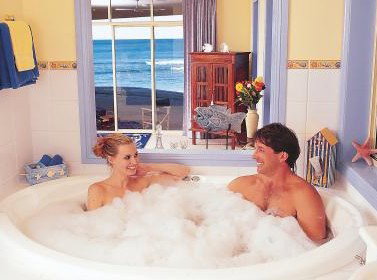 Al Mare Beachfront Retreat - Tourism Brisbane 3
