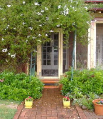Carinya B And B - Tourism Brisbane 4