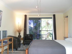 Grasstree Beach Bed And Breakfast - Brisbane Tourism 1