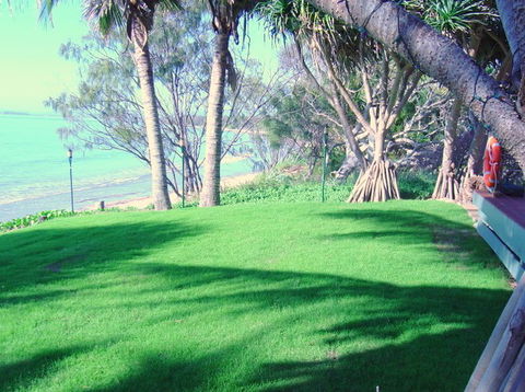 Beachfront Zilzie Holiday Home And Cottage - Tourism Brisbane 5