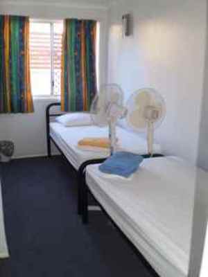 Gladstone Backpackers - Tourism Brisbane 1