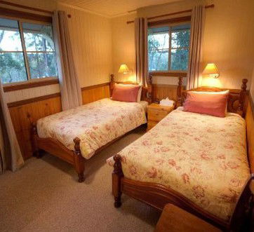 Accommodation Creek Cottages - Brisbane 4u 0