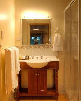 Accommodation Creek Cottages - Brisbane 4u 1