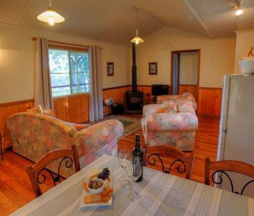 Accommodation Creek Cottages - Brisbane 4u 2