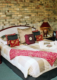 Centre Point Mid-City Motor Inn - Tourism Brisbane 0