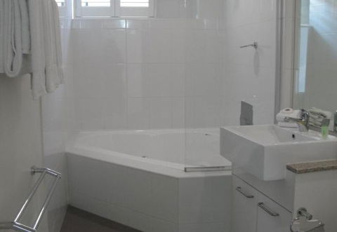 Quality Hotel The Inchcolm - Tourism Brisbane 0