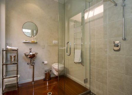 Claytons On Cylinder Beach Front Apartments - Tourism Brisbane 4
