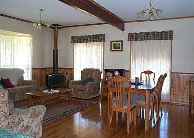 Kookaburra Cottage - Holiday Home - Tourism Brisbane 4