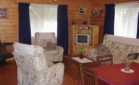 Warrina - Holiday Home - Tourism Brisbane 1