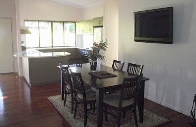 Snuggle Inn - Holiday Home - Tourism Brisbane 3