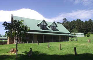 Warrigal - Chalet - Tourism Brisbane 5