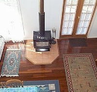 Chalet Jemas - Holiday Home - Tourism Brisbane