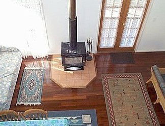 Chalet Jemas - Holiday Home - Tourism Brisbane 0