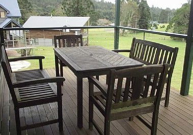 Chalet Jemas - Holiday Home - Tourism Brisbane 4
