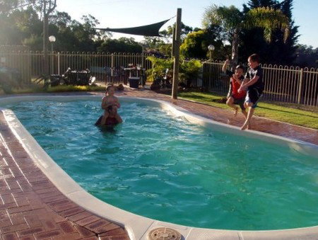 Pemberton Farm Chalets - Tourism Brisbane 2